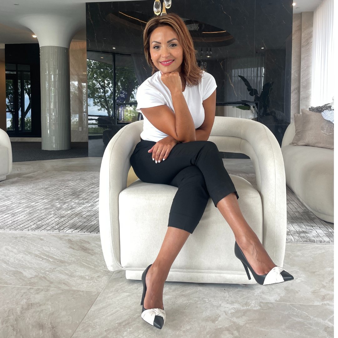 Pina Two-tone Black & White Leather Pump